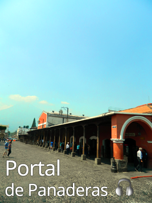 The Portal de las Panaderas